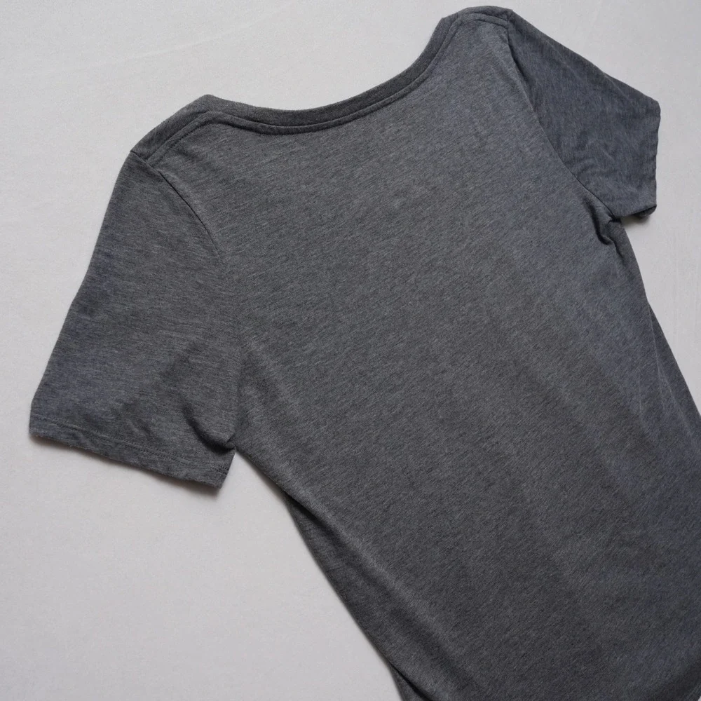 Nike NY Yankees Womens Medium Gray Dri Fit Shirt MLB‎ Athletic Tee
